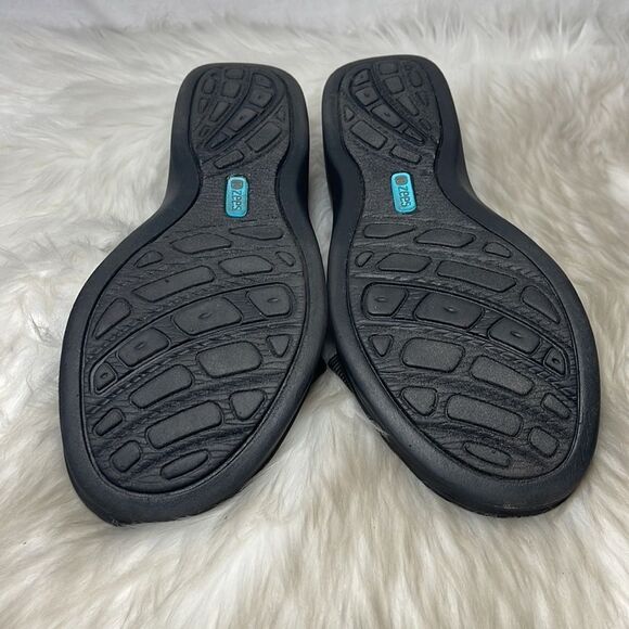 Bzees Desire Black Washable Stretch Wedge Sandals Sz 8 - Picture 6 of 6